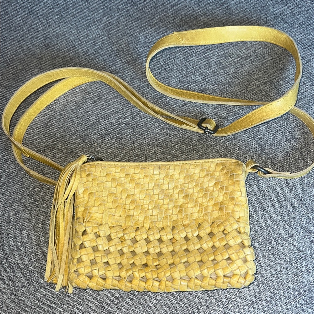 Latico lave Yellow Leather Crossbody good condition with one stain - Picture 1 of 15